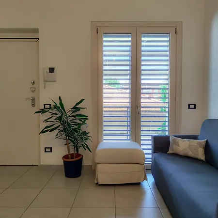Moderno Bilocale A Due Passi Da Centro * Чивитанова-Марке