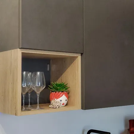 Moderno Bilocale A Due Passi Da Centro アパート